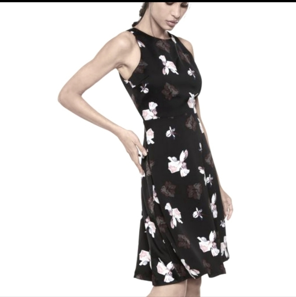 🎊Host Pick 🎊 Banana Republic Racerback Floral Dress
